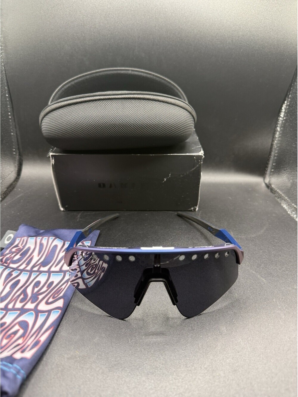 Oakley Sutro Sweep Lite Troy Lee Designs Blue Colorshift/Prizm Grey OO9465-2839